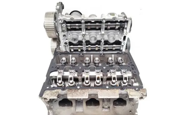 Volkswagen Polo V 6R Engine head 04C103404F 04C103479A