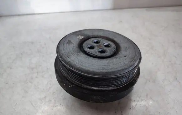Mercedes-Benz C W205 Crankshaft pulley A6510351712