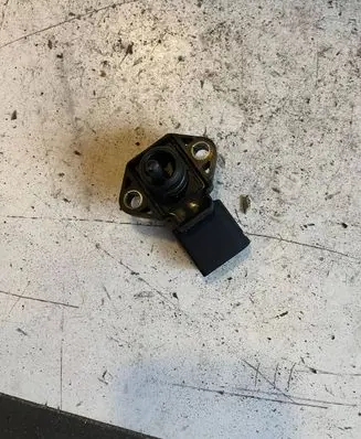 Volkswagen PASSAT B5 Air pressure sensor 0281002177