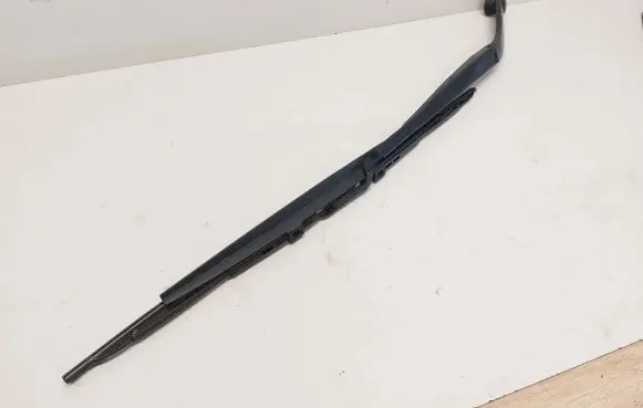 KIA Sportage Front wiper blade arm