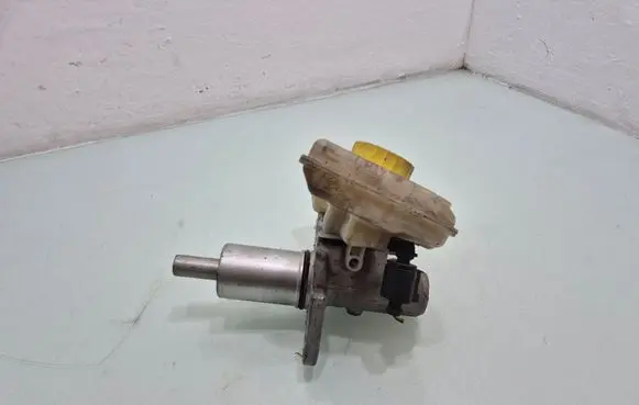 Audi A6 S6 C6 4F Master brake cylinder 