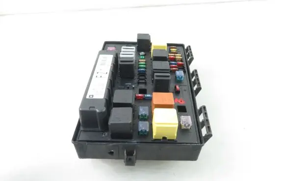 Opel Astra H Central body control module 5DK00866828 13205783FZ