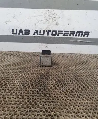 Volkswagen Tiguan Fuel injection pump control unit/module 5Q0906121M 00001619303215YV 200716