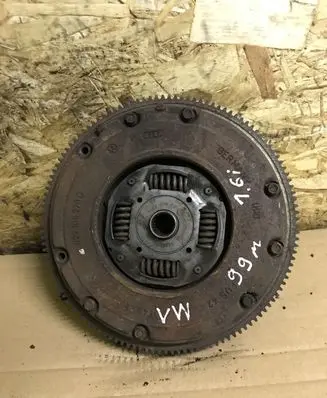 Volkswagen Golf IV Clutch set kit 027105273D