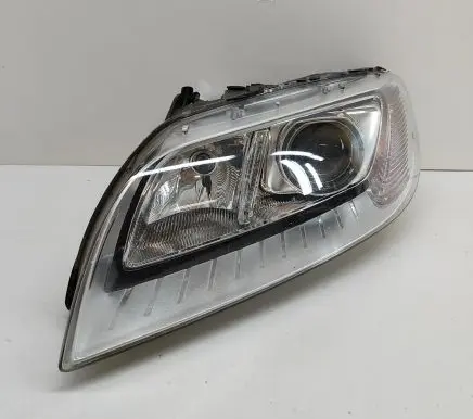 Volvo XC70 Headlight/headlamp 31420011 6948180