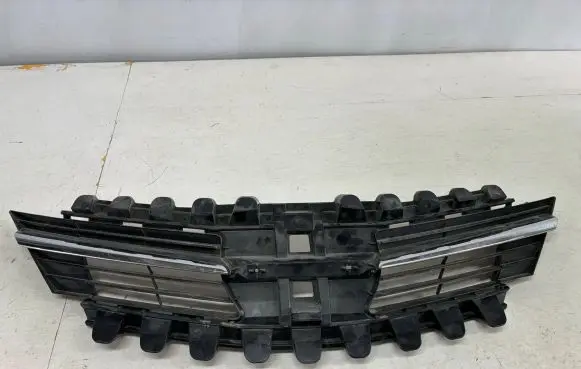 Toyota Verso Front grill 531110F060 531260F020 531250F020