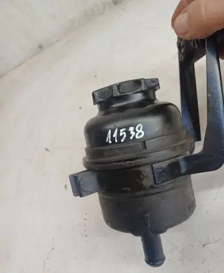 Power steering fluid tank/reservoir