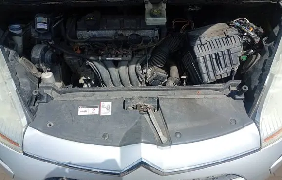 Citroen C4 I Picasso Radiator support slam panel