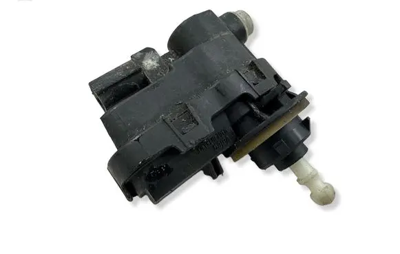 Renault Megane II Headlight level adjustment motor 8200402521