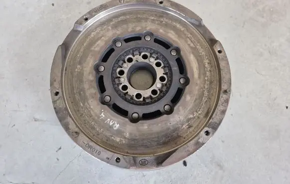 Toyota RAV 4 (XA30) Flywheel