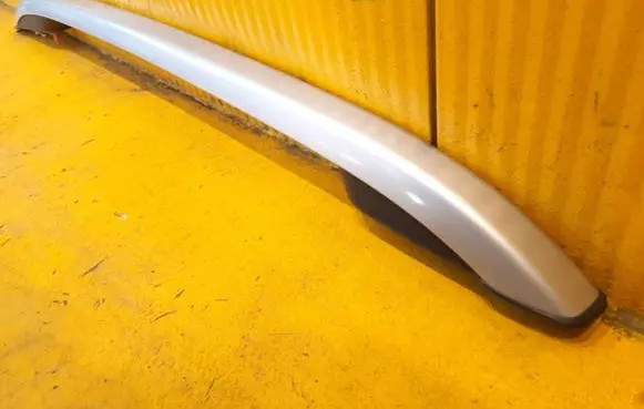 Nissan NP300 Roof bar rail
