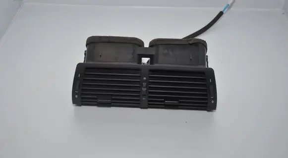 BMW X5 E53 Dash center air vent grill 8402221