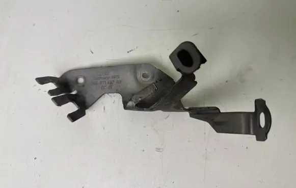 Audi A7 S7 4G Other engine bay part 06E971497AF