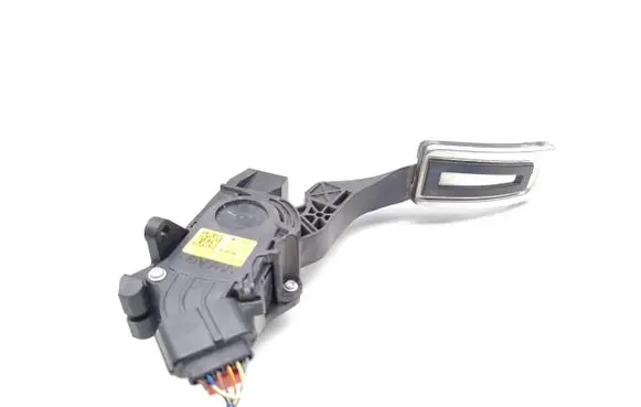 Audi A1 Accelerator throttle pedal 6C2723503A 0280755245 G16260149