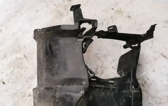 BMW 3 F30 F35 F31 Fog light bracket 7266198