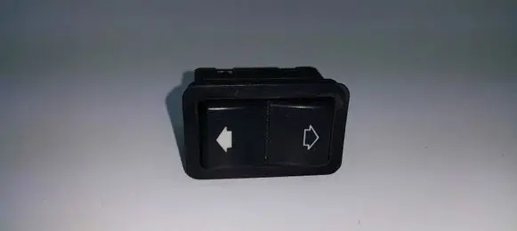 BMW 5 E39 Electric window control switch 8368974
