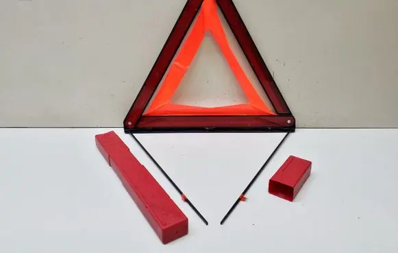 Audi A4 S4 B8 8K Emergency warning sign 8K0860251