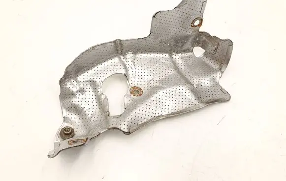 BMW 2 F45 Heat shield in engine bay 8585808