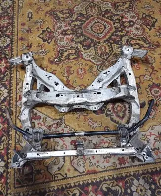 BMW 5 F10 F11 Front subframe 6796692 560868104
