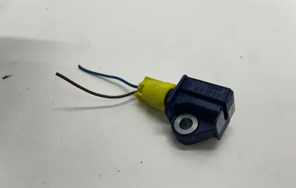 Mercedes-Benz E W212 Airbag deployment crash/impact sensor A2128204926