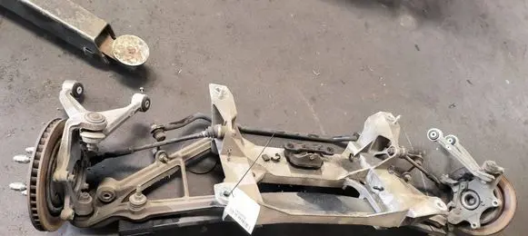 Chevrolet Corvette C5 Rear beam 