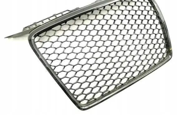 Audi A3 S3 8P Front bumper upper radiator grill 1031940