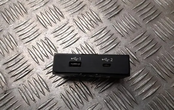 Audi A1 USB socket connector 82A035736