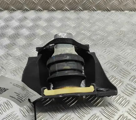 Volvo XC60 Engine mount bracket 31686885