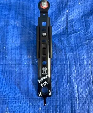 KIA Stonic Seat belt adjustment rail 