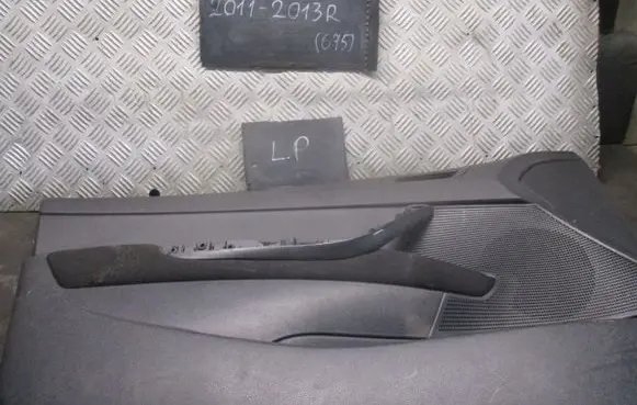 Peugeot 308 Front door card panel trim 9656771177