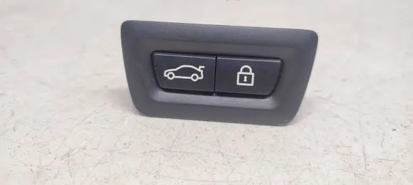 BMW X6 F16 Tailgate/boot open switch button 9275121