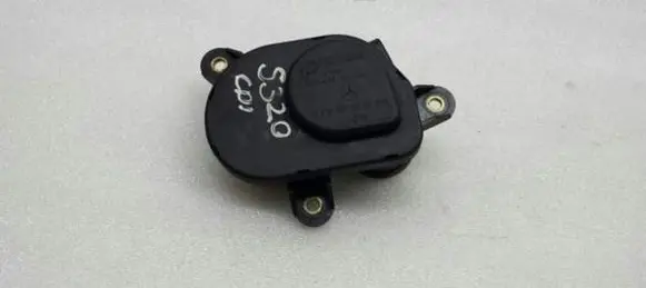 Mercedes-Benz S W220 Intake manifold valve actuator/motor A6131500594