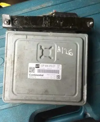 Volkswagen Polo V 6R Engine control unit/module 03F906070D 03F906070DT