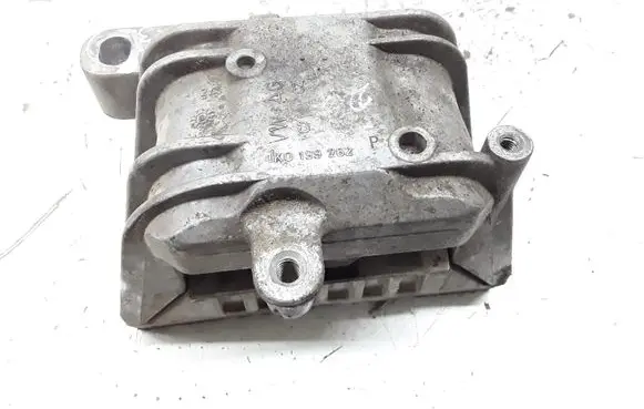 Volkswagen PASSAT B6 Engine mount bracket 1K0199262