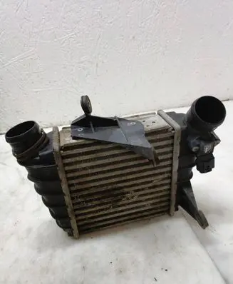 Volkswagen Polo IV 9N3 Intercooler radiator 862403N 6Q0145804A