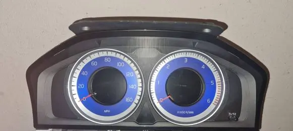 Volvo V70 Speedometer (instrument cluster) 31327586AA 36001226 69799060U