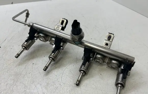 Fuel main line pipe