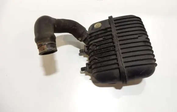 Vacuum air tank