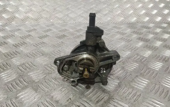 KIA Ceed Vacuum pump 288102A101