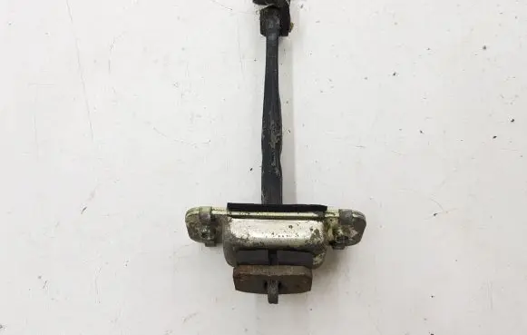 KIA Sorento Rear door check strap stopper