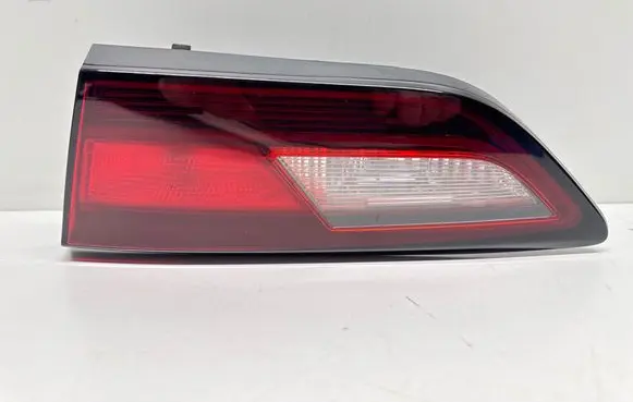 Opel Astra K Tailgate rear/tail lights 39032989 366069842 81390201