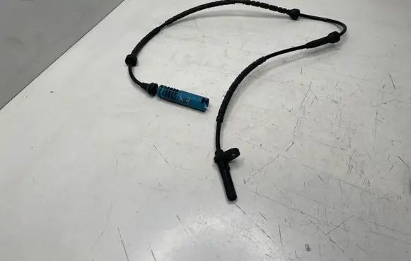 BMW X3 E83 ABS brake wheel speed sensor 0265007854