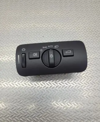 Volvo V40 Light switch 30739424