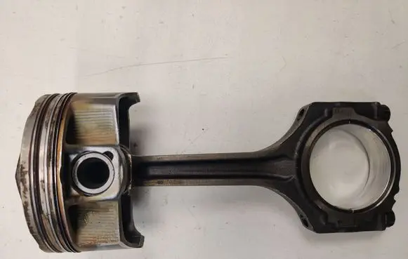 Ford F150 Piston with connecting rod JR3Z6108A
