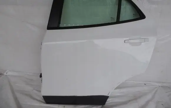 Opel Mokka Rear door