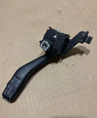 Volkswagen Touran I Indicator stalk 1K0953513A 01103501