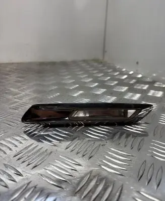 BMW 5 F10 F11 Front fender indicator light 012696 A046341 LM37SA