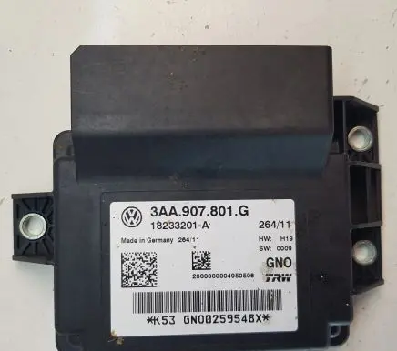 Volkswagen Sharan Hand brake control module 3AA907801G