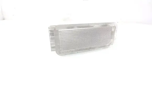 Peugeot 508 Boot/trunk interior light 