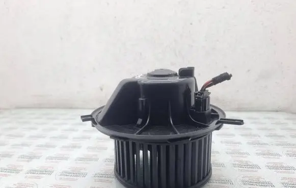 Volkswagen Touran I Heater fan/blower 0067532 195003 87034